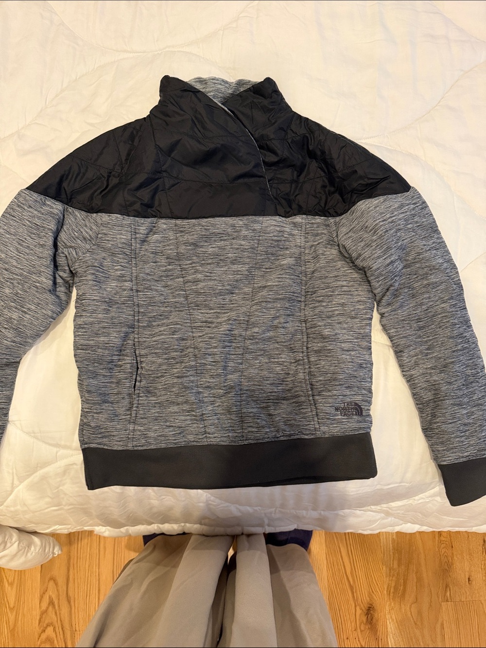 North face puffy sweater